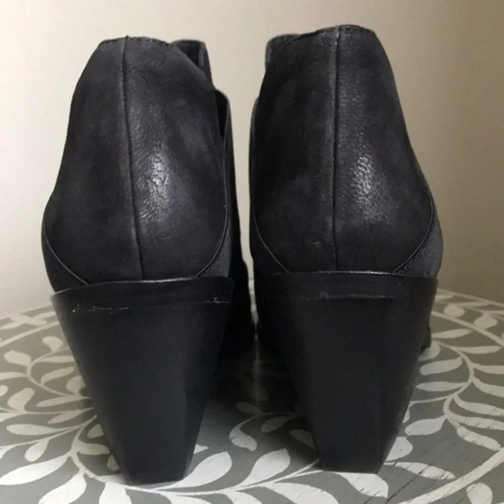 Eileen Fisher Black Leather Ankle Boots sz 7